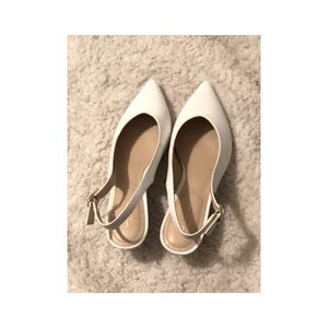 Liz Claiborne Quebec Buckle Pointed Toe Pumps 9.5